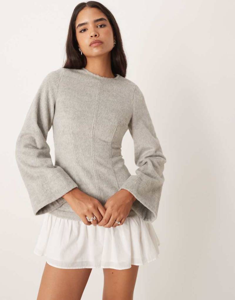 ASOS DESIGN - Superweiches Hybrid-Minikleid in Grau mit tiefer Taille von ASOS DESIGN