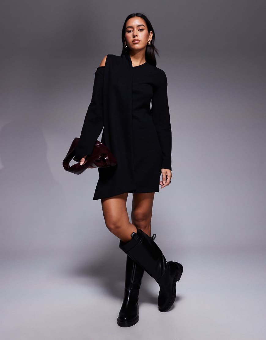 ASOS DESIGN - Superweiches Minikleid in Schwarz mit U-Boot-Ausschnitt und Schaldetail von ASOS DESIGN