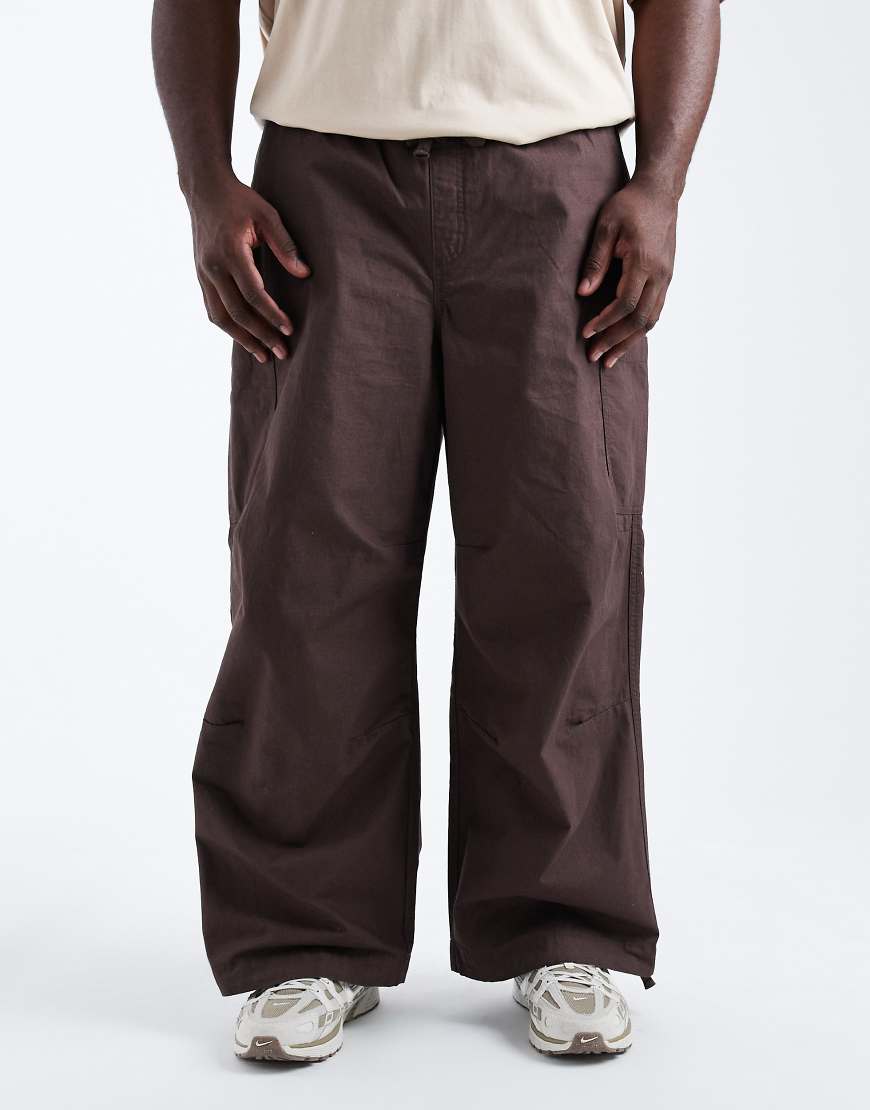 ASOS DESIGN - Superweite Cargohose aus Ripstop in Braun-Brown von ASOS DESIGN