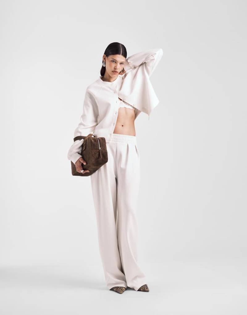 ASOS DESIGN - Superweite Hose aus Interlock-Stoff in Creme-Weiß von ASOS DESIGN