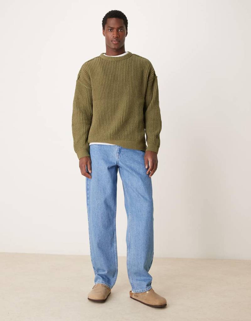 ASOS DESIGN - Superweite Jeans in mittelblauer Waschung von ASOS DESIGN