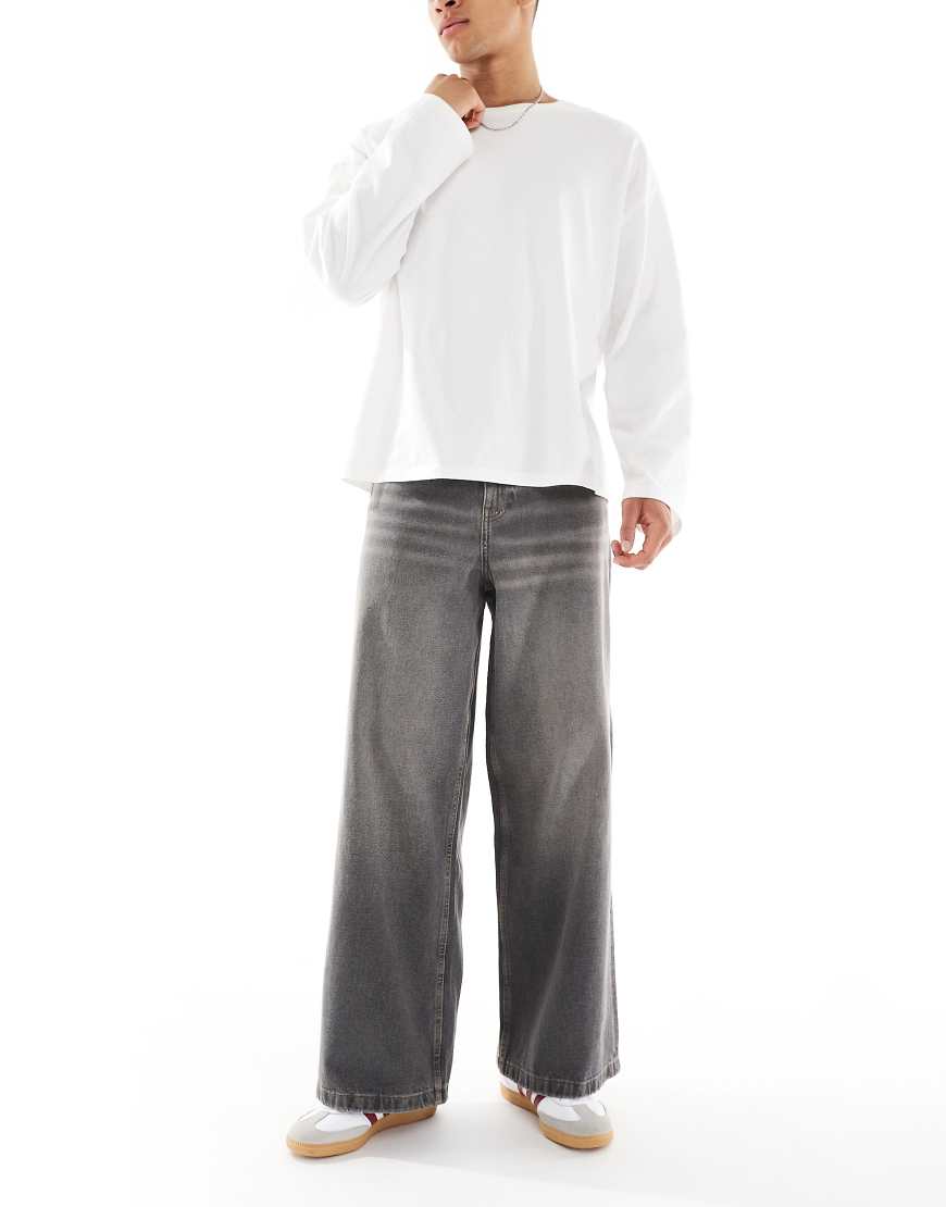 ASOS DESIGN - Superweite Jeans in verwaschenem Schwarz ASOS DESIGN - Superweite Jeans in verwaschenem Schwarz von ASOS DESIGN