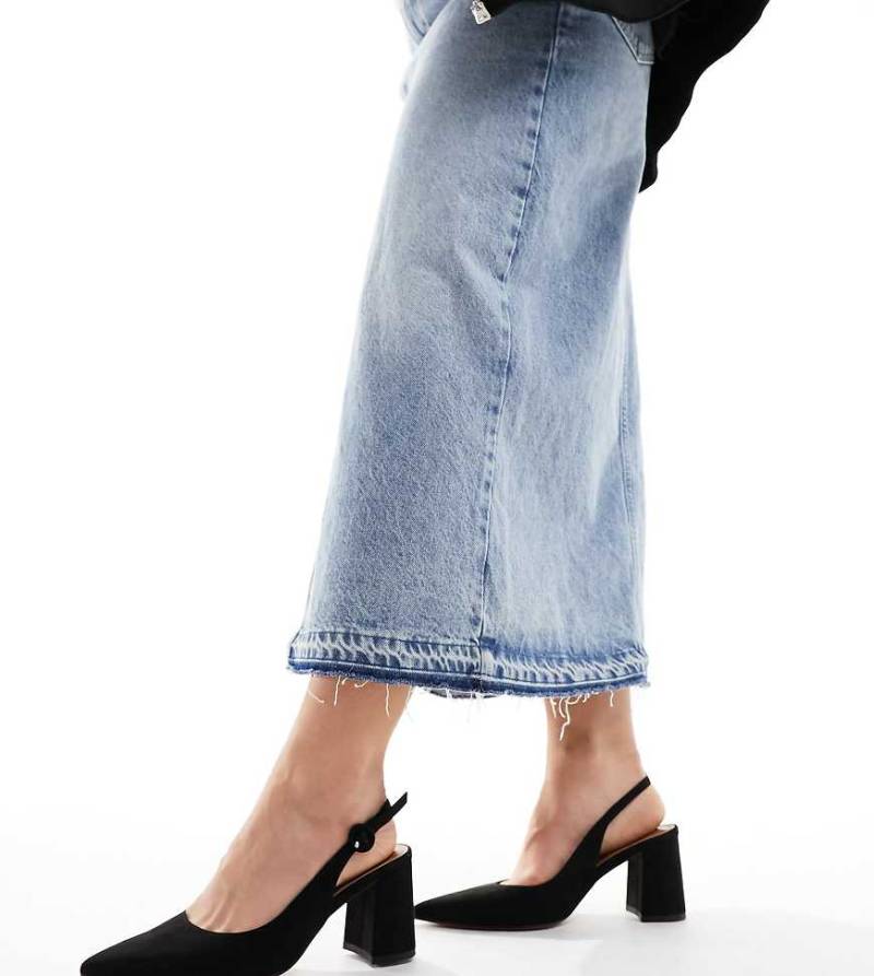 ASOS DESIGN Wide Fit - Sutton - Schuhe aus schwarzem Wildlederimitat mit Fersenriemen und mittelhohem Blockabsatz, weite Passform von ASOS DESIGN Wide Fit