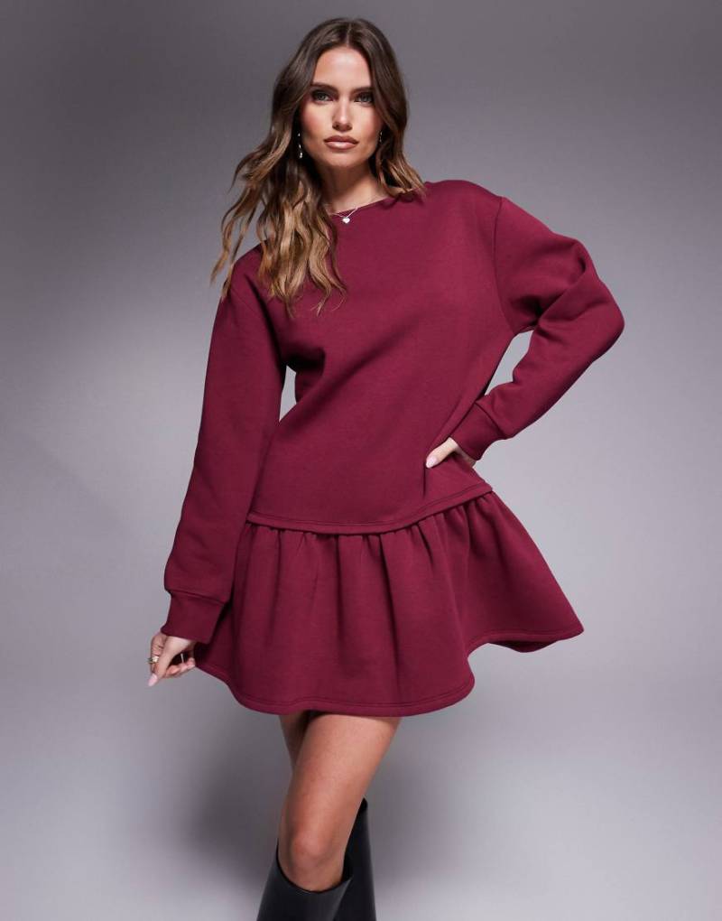 ASOS DESIGN - Sweatkleid in Burgunderrot mit tief angesetzter Taille‑ von ASOS DESIGN
