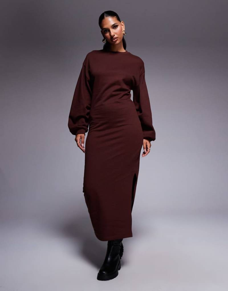 ASOS DESIGN - Sweatshirt-Midikleid aus Baumwolle in Schokobraun mit Ballonärmeln-Brown von ASOS DESIGN