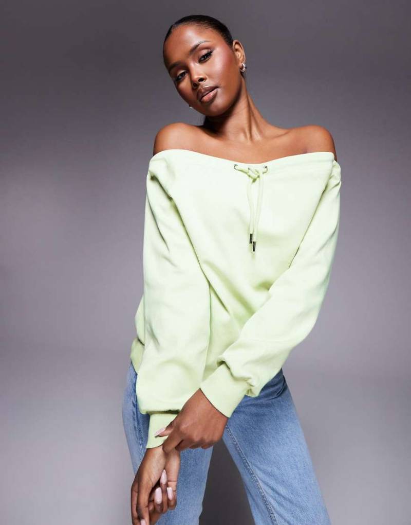 ASOS DESIGN - Sweatshirt aus Interlock in Pastellgrün mit Carmen-Ausschnitt und Bindedetail von ASOS DESIGN