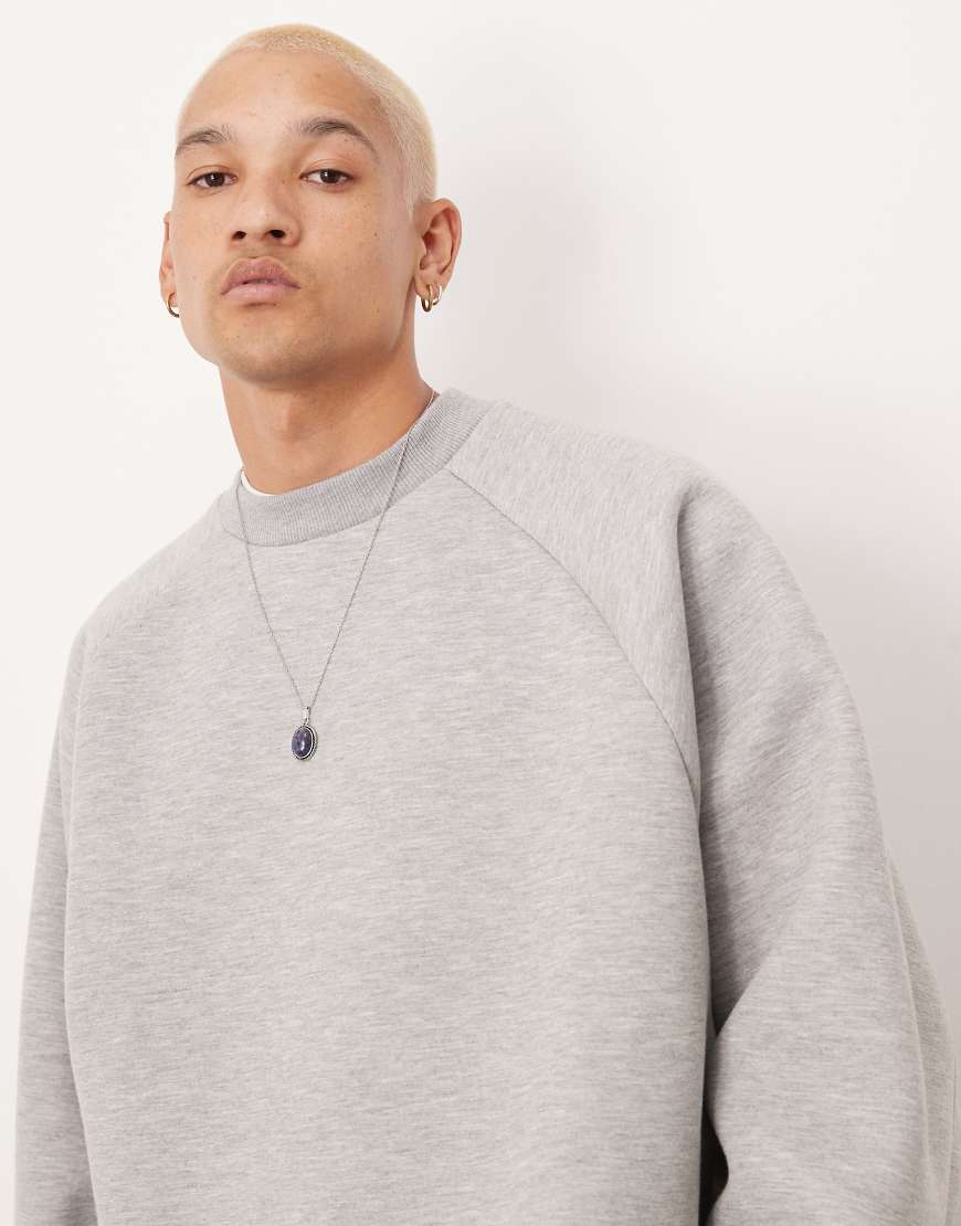 ASOS DESIGN - Sweatshirt aus Material in Neoprenoptik in grau meliert mit Super-Oversize-Schnitt ASOS DESIGN - Sweatshirt aus Material in Neoprenoptik in grau meliert mit Super-Oversize-Schnitt von ASOS DESIGN