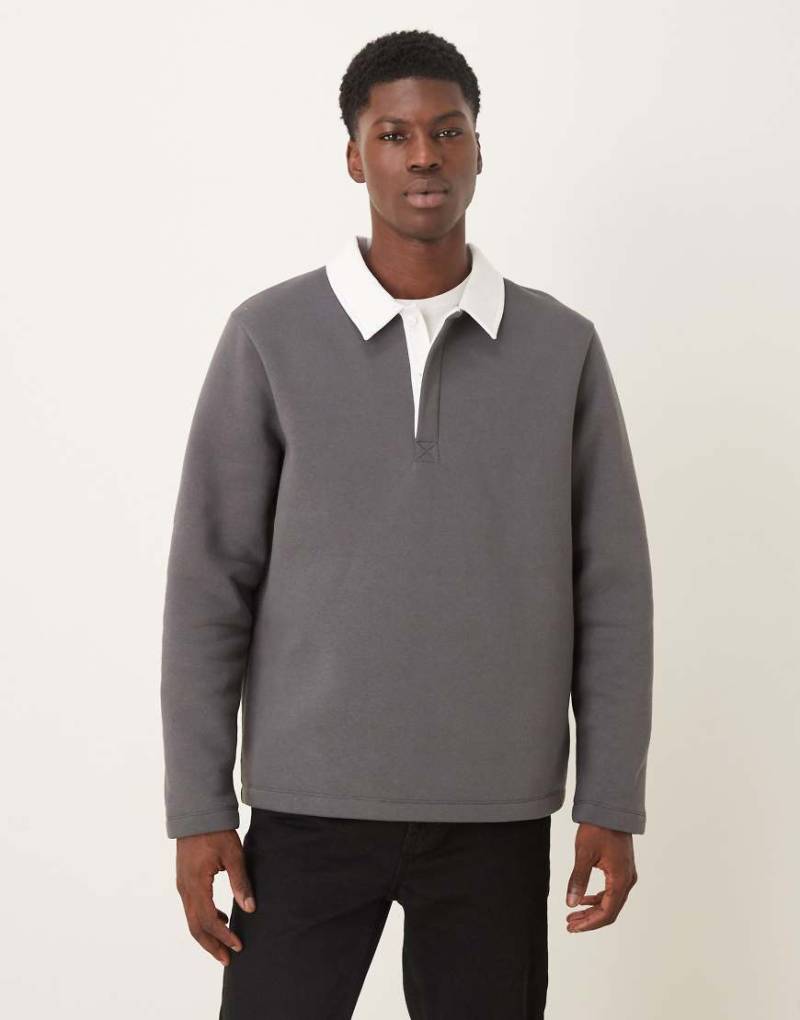 ASOS DESIGN - Sweatshirt in Anthrazit mit kontrastierendem Polokragen-Grau von ASOS DESIGN