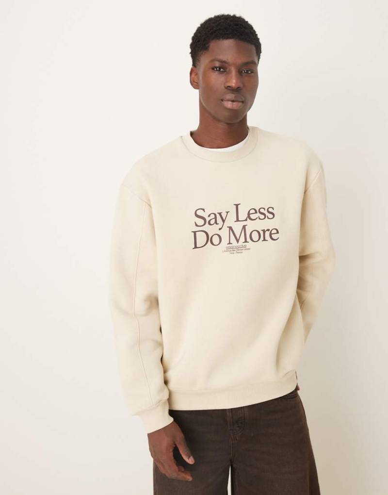 ASOS DESIGN - Sweatshirt in Beige mit Textprint-Neutral von ASOS DESIGN