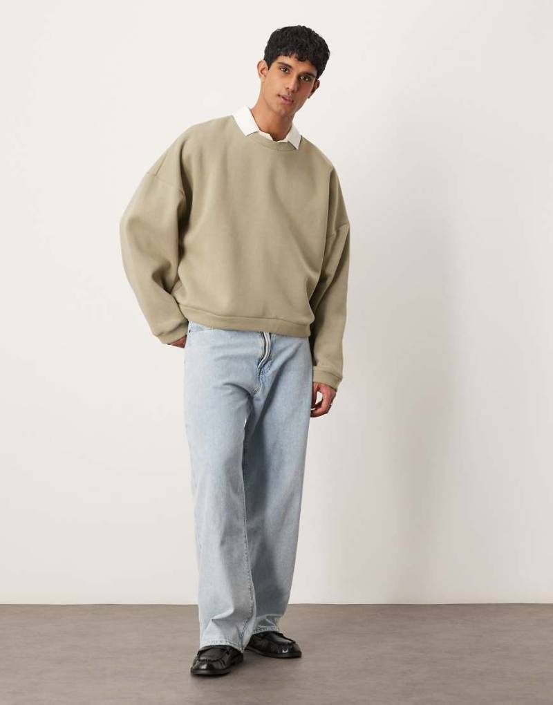 ASOS DESIGN - Leichtes Sweatshirt in Grau in extremer Oversize-Passform von ASOS DESIGN