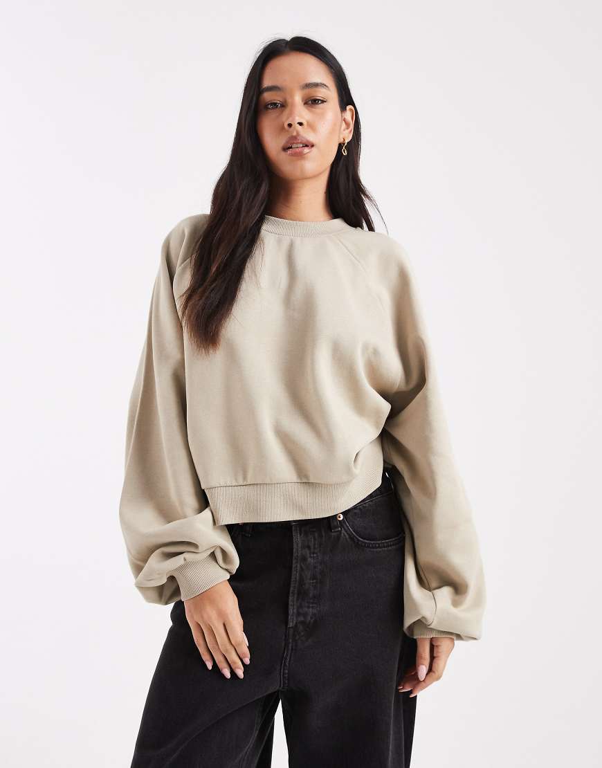 ASOS DESIGN - Sweatshirt in Steinbeige mit Ballonärmeln-Neutral von ASOS DESIGN