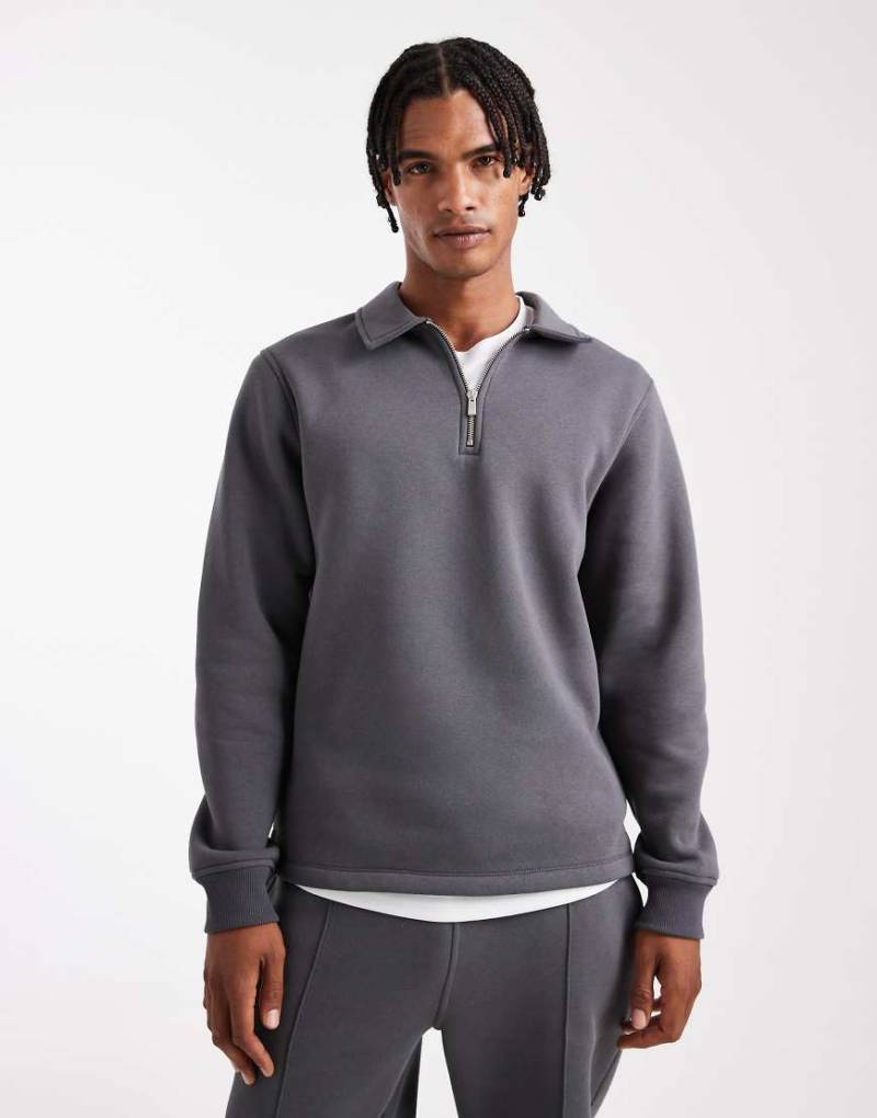 ASOS DESIGN - Sweatshirt in Anthrazit mit Kragen und kurzem Reißverschluss, Kombiteil-Grau von ASOS DESIGN
