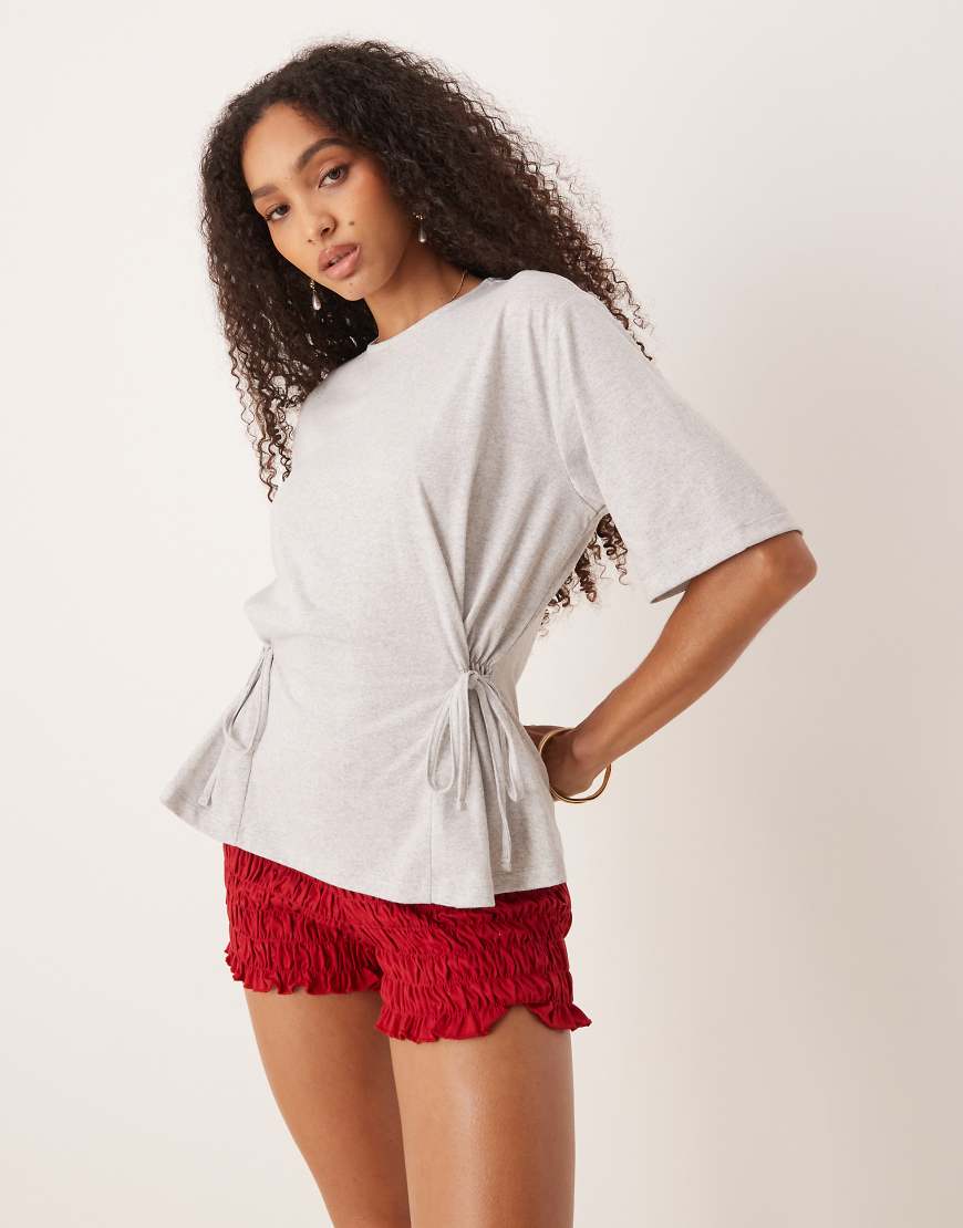 ASOS DESIGN - T-Shirt-Kleid in grau meliert mit Bindedetail und Oversize-Passform ASOS DESIGN - T-Shirt-Kleid in grau meliert mit Bindedetail und Oversize-Passform von ASOS DESIGN