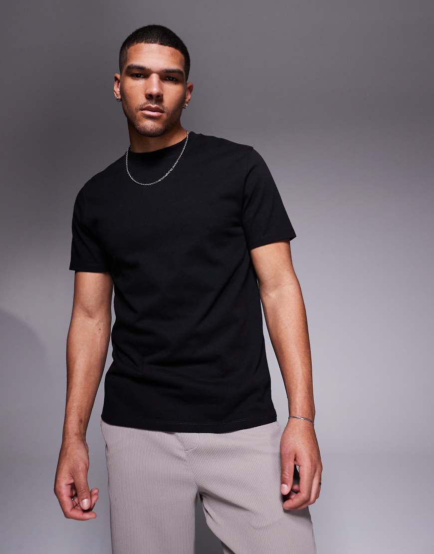 ASOS DESIGN - T-Shirt aus sehr schwerem Stoff in Schwarz mit Rundhalsausschnitt von ASOS DESIGN