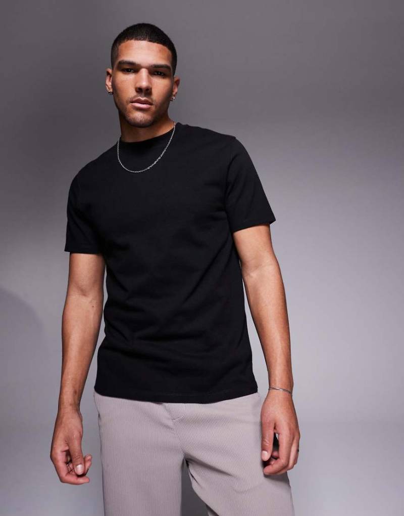 ASOS DESIGN - T-Shirt aus sehr schwerem Stoff in Schwarz mit Rundhalsausschnitt von ASOS DESIGN