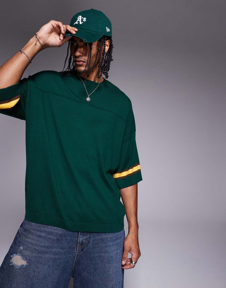 ASOS DESIGN - T-Shirt in Dunkelgrün mit Oversize-Passform von ASOS DESIGN