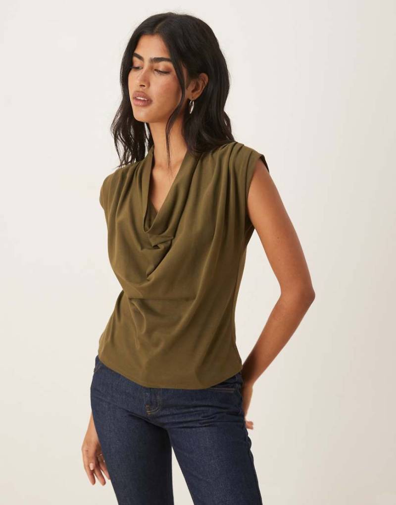 ASOS DESIGN - T-Shirt in Oliv mit drapiertem Wasserfall-Dekolleté-Grün von ASOS DESIGN