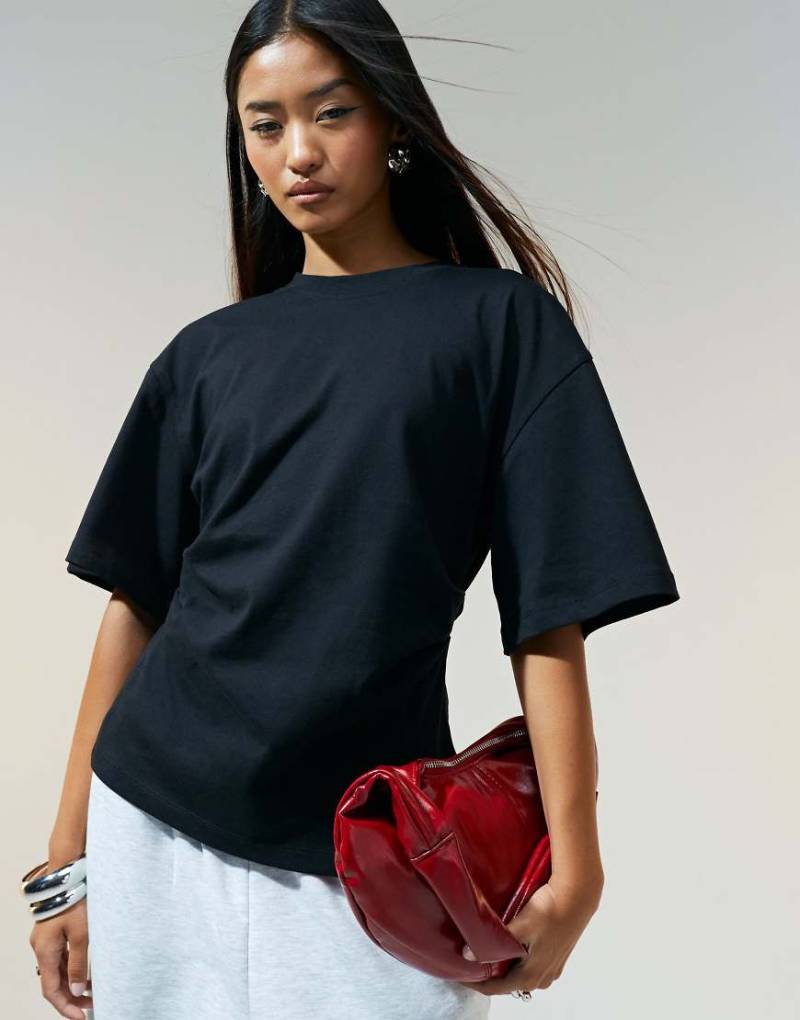 ASOS DESIGN - T-Shirt in Schwarz mit Korsett-Taille von ASOS DESIGN