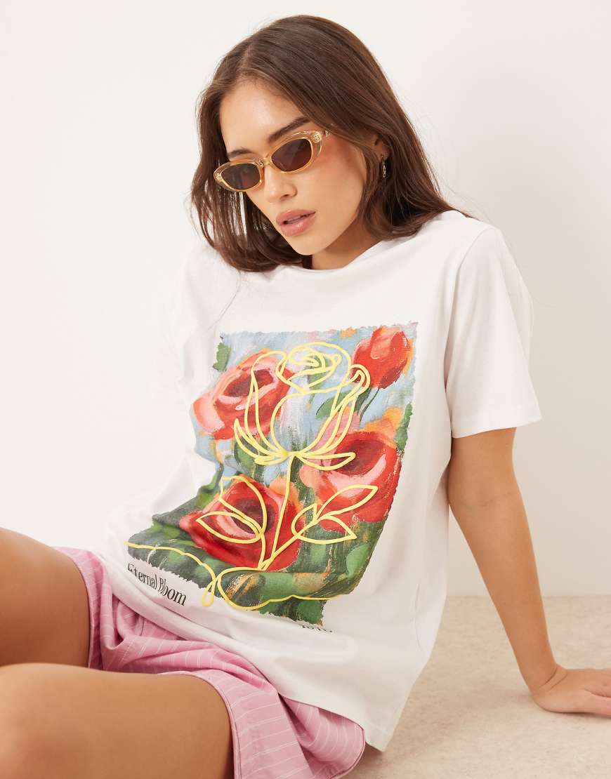 ASOS DESIGN - T-Shirt in Weiß mit „Eternal Bloom"-Blumengrafik und regulärer Passform ASOS DESIGN - T-Shirt in Weiß mit „Eternal Bloom"-Blumengrafik und regulärer Passform von ASOS DESIGN
