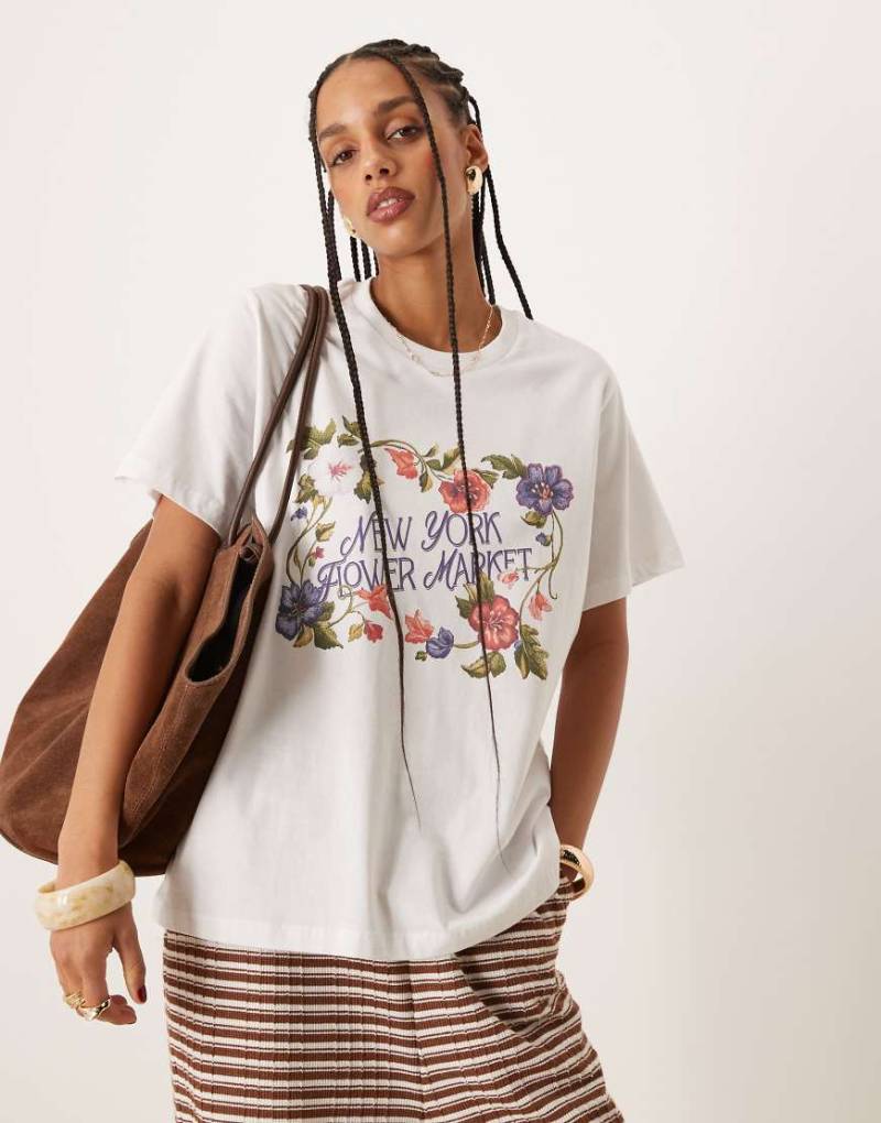 ASOS DESIGN - T-Shirt in Weiß mit „New York Flower Market"-Grafikprint in regulärer Passform von ASOS DESIGN