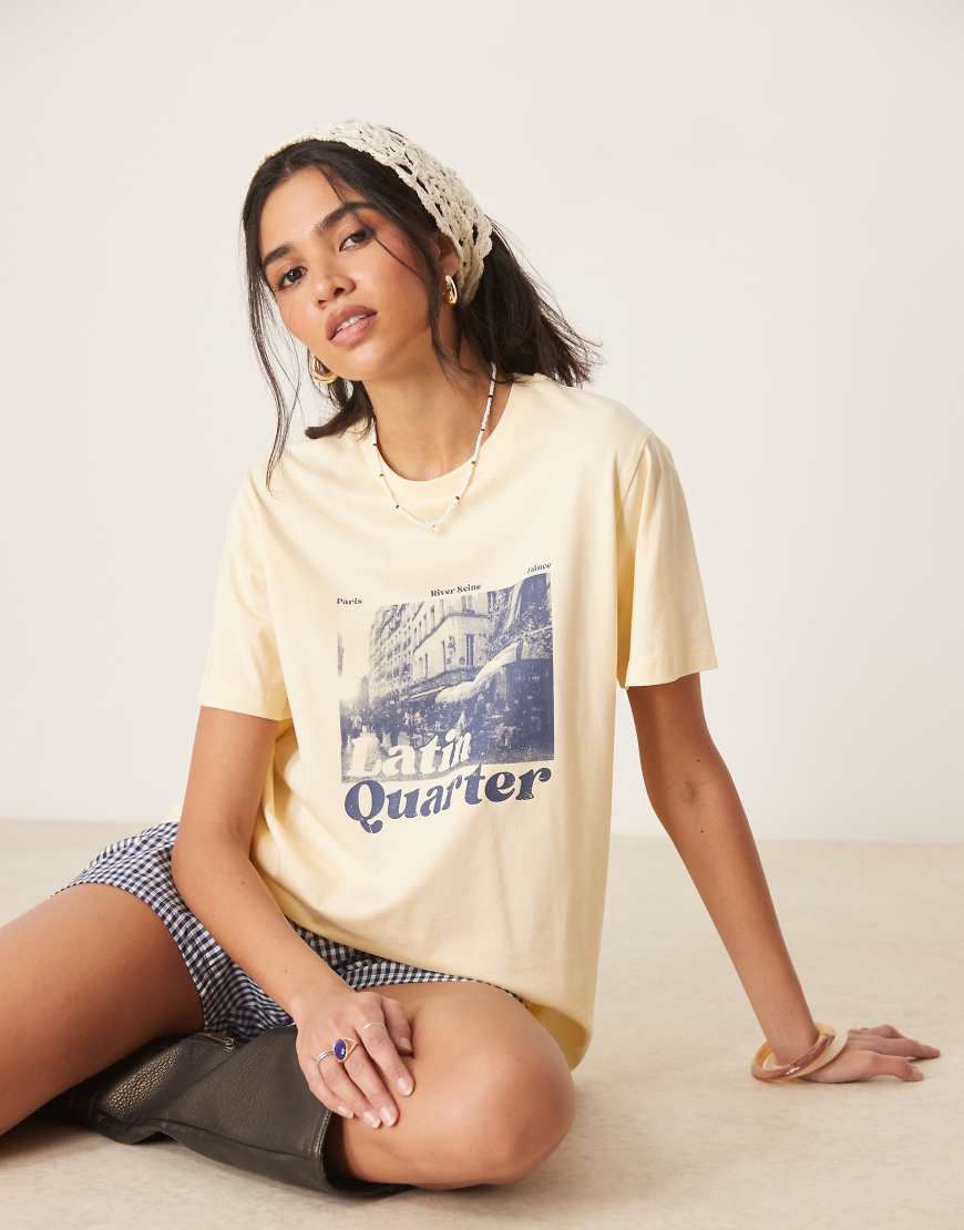 ASOS DESIGN - T-Shirt in Zitronengelb mit „Latin Quarter"-Grafik in regulärer Passform ASOS DESIGN - T-Shirt in Zitronengelb mit „Latin Quarter"-Grafik in regulärer Passform von ASOS DESIGN