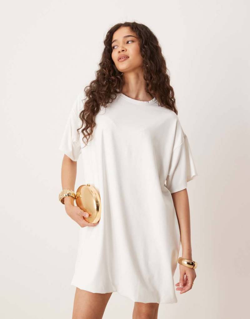 ASOS DESIGN - T-Shirtkleid aus Baumwoll-Imitat mit lockerer Passform-Grün von ASOS DESIGN