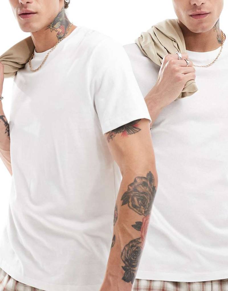 ASOS DESIGN - Essential - 2er-Pack T-Shirts in Weiß mit Rundhalsausschnitt-Bunt von ASOS DESIGN