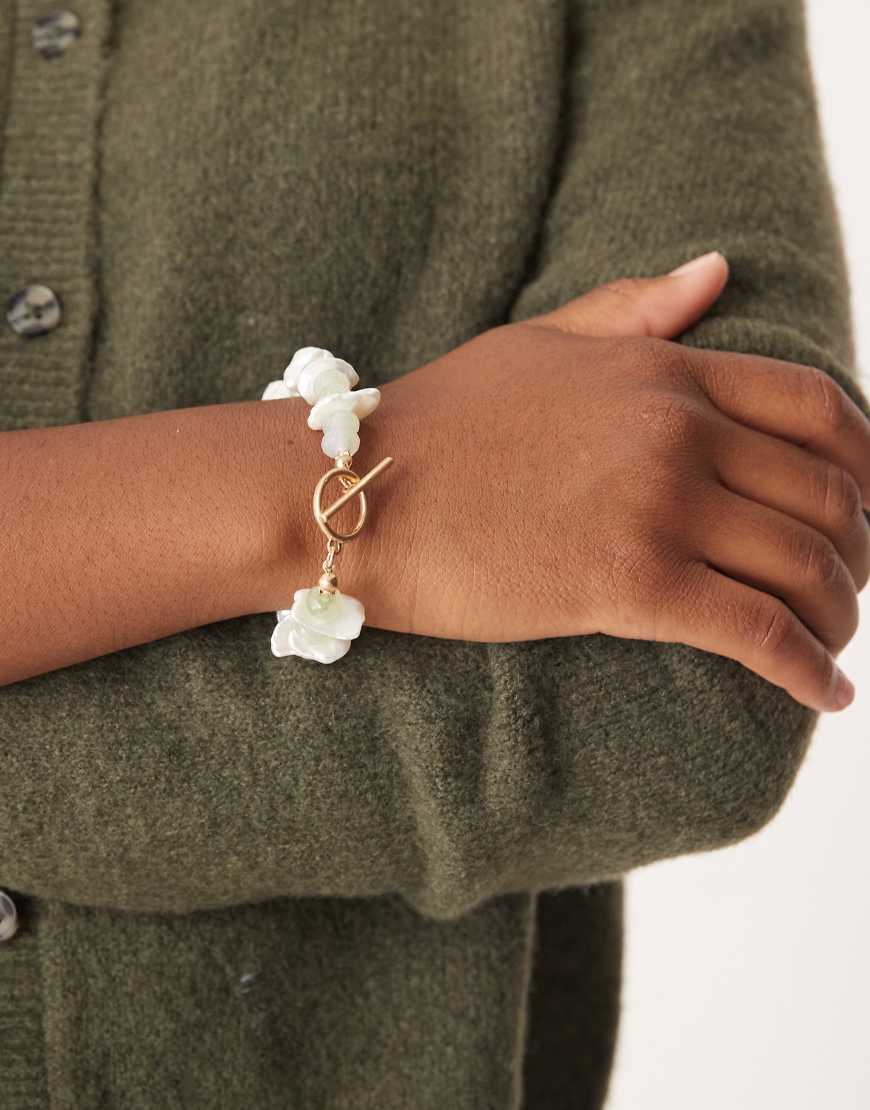 ASOS DESIGN - T-Steg-Armband in Goldoptik mit Schmuckstein-Splittern-Goldfarben von ASOS DESIGN