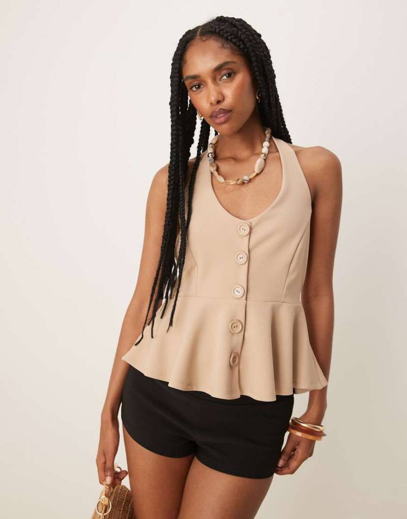 ASOS DESIGN - Taillierte Longline-Weste in Steinbeige mit Knopfleiste und Neckholder-Braun von ASOS DESIGN