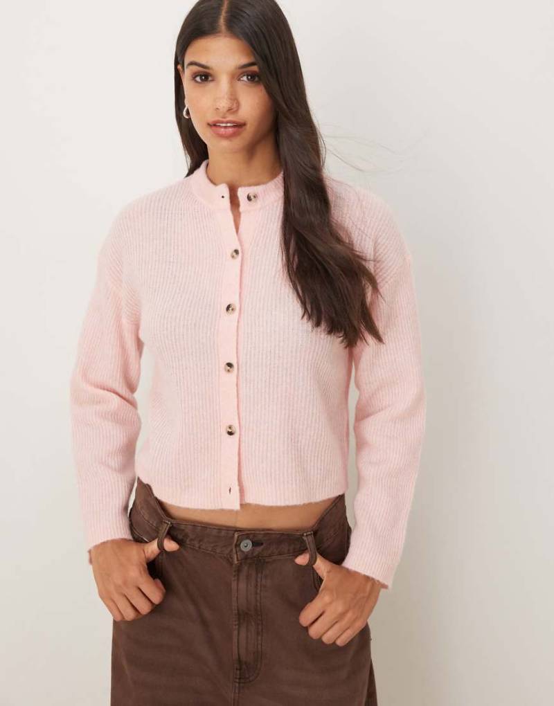 ASOS DESIGN - Strickjacke aus Wolle und Alpaka in Rosa von ASOS DESIGN