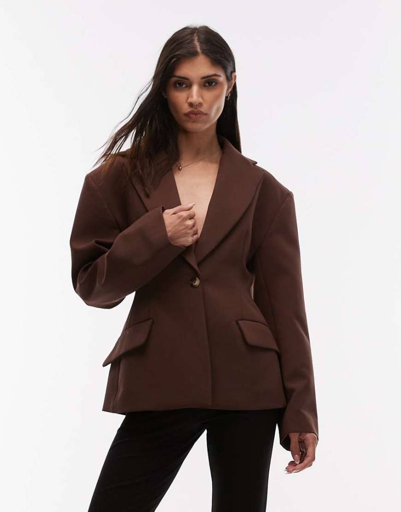 ASOS DESIGN - Taillierter, figurbetonter Blazer in Schokobraun-Brown von ASOS DESIGN