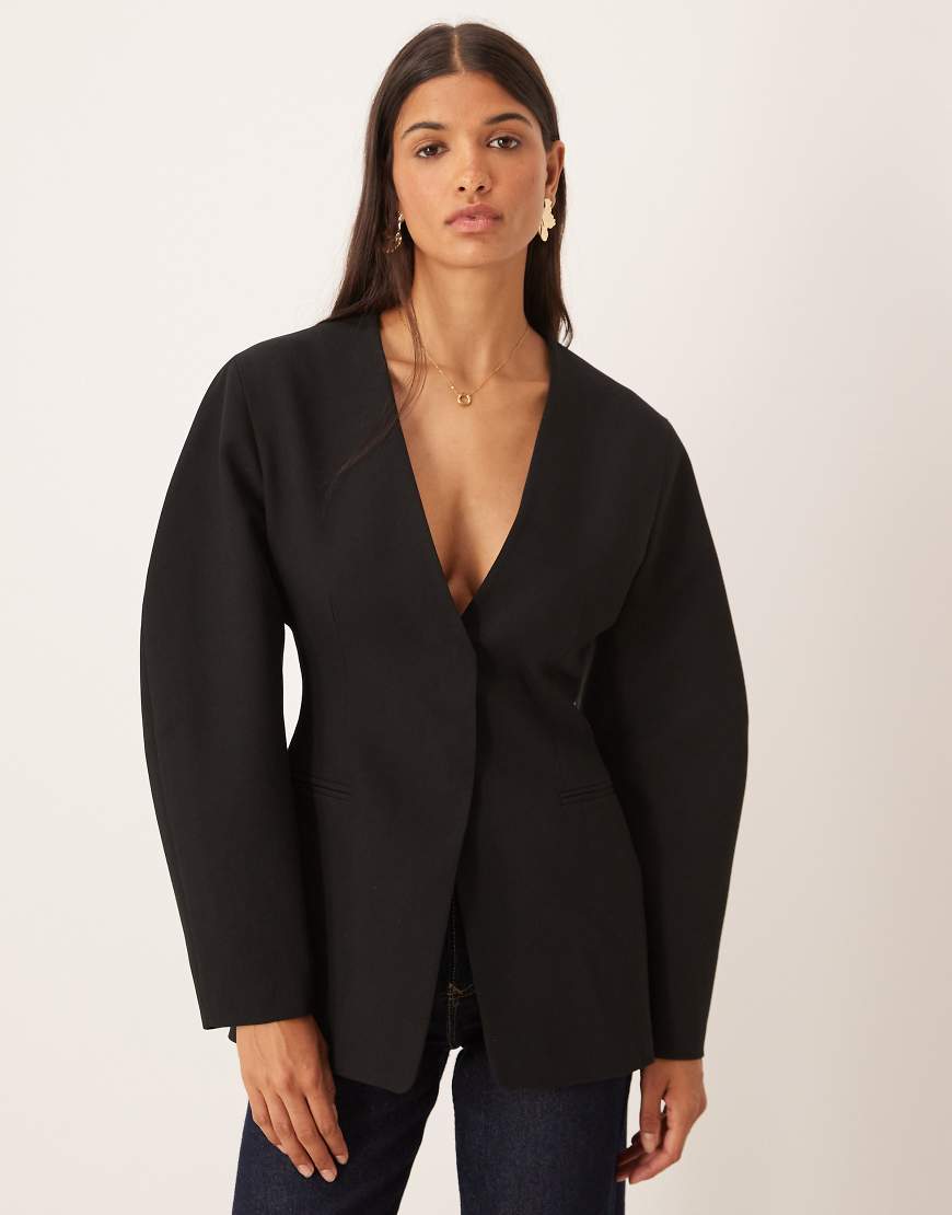 ASOS DESIGN - Taillierter, kragenloser Blazer in Schwarz von ASOS DESIGN