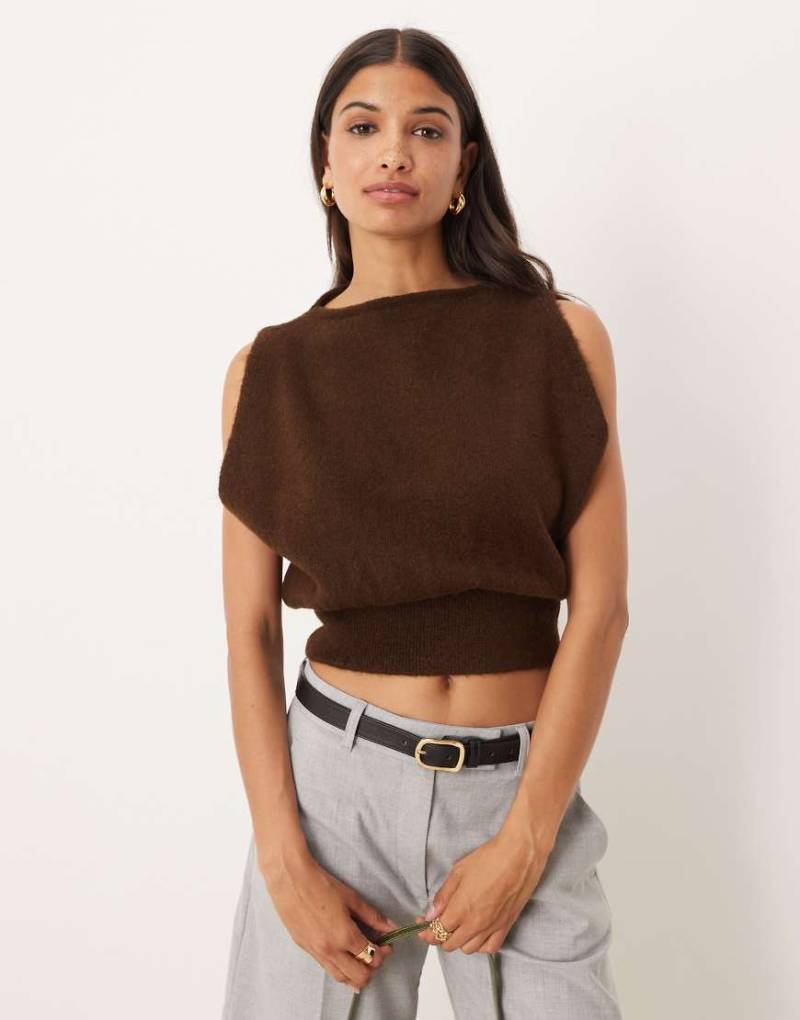 ASOS DESIGN - Tailliertes Tanktop aus Strickstoff in Mokka-Brown von ASOS DESIGN