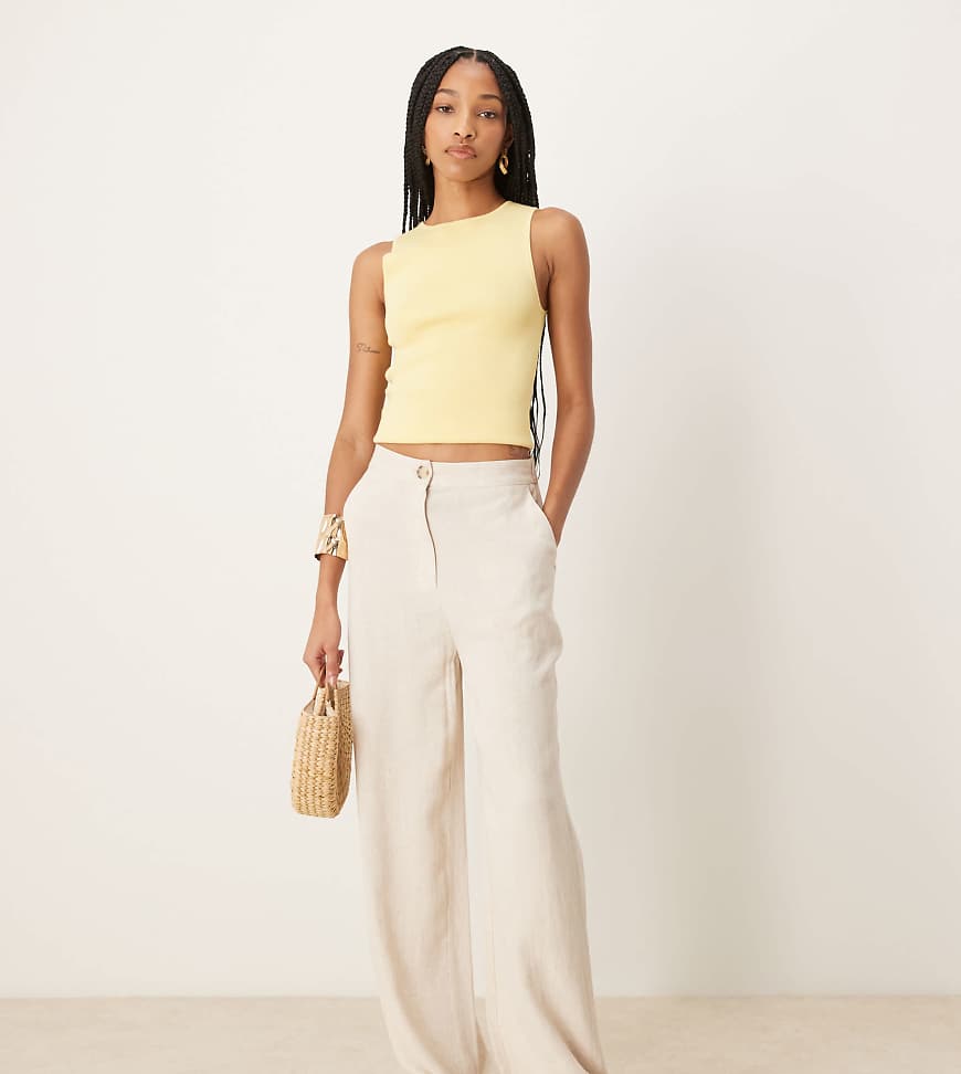 ASOS DESIGN Tall - Relaxed Fit Hose in Steinrosa mit Leinenanteil und geradem Schnitt-Neutral von ASOS Tall
