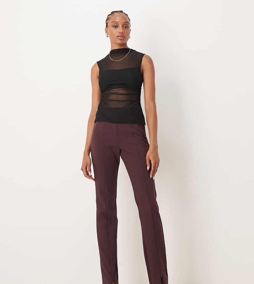 ASOS DESIGN Tall - Elegante, eng geschnittene Hose in Braun mit Reißverschlussdetail vorne-Brown von ASOS DESIGN