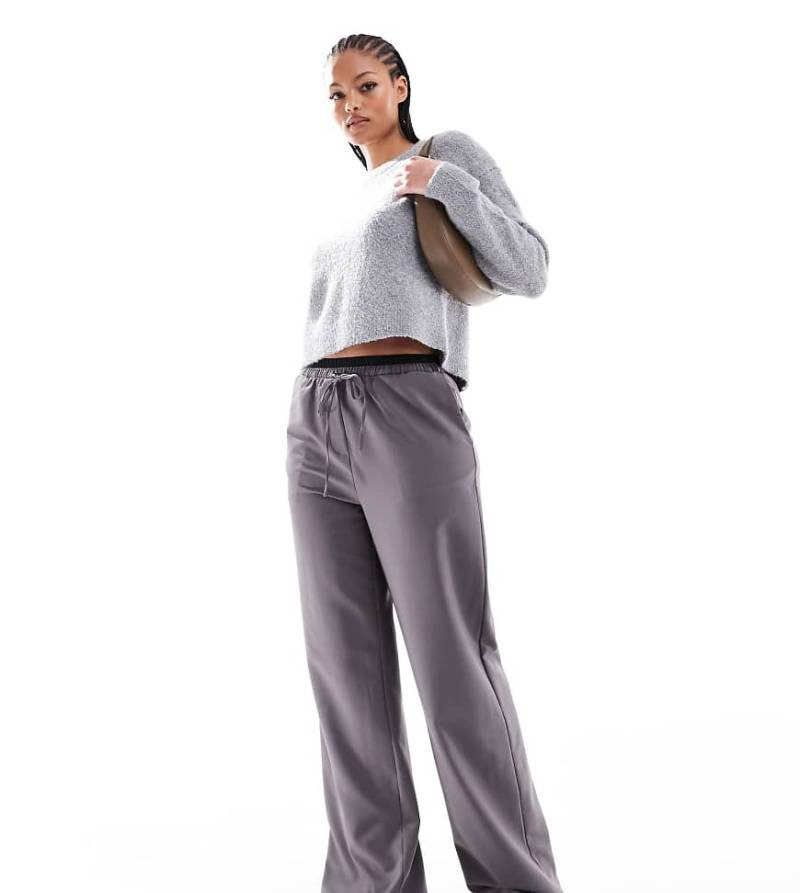 ASOS DESIGN Tall - Elegante Hose in Anthrazit mit weitem Bein und kontrastierendem Bund-Grau von ASOS DESIGN