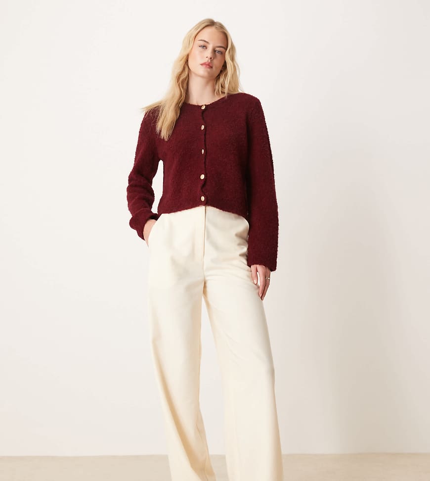 ASOS DESIGN Tall - Elegante Hose in Buttermilchweiß mit lockerem, geradem Schnitt von ASOS DESIGN