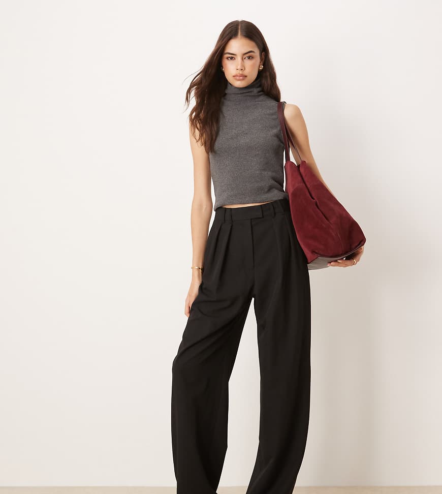 ASOS DESIGN Tall - Elegante Hose in Schwarz mit weitem Bein und Bundfalten von ASOS DESIGN