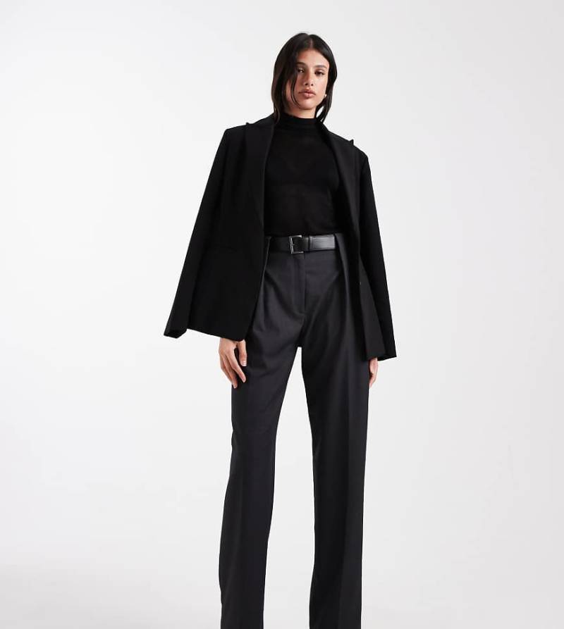 ASOS DESIGN Tall - Elegante, gerade geschnittene Hose in meliertem Anthrazit mit hohem Bund und Gürtel-Grau von ASOS DESIGN