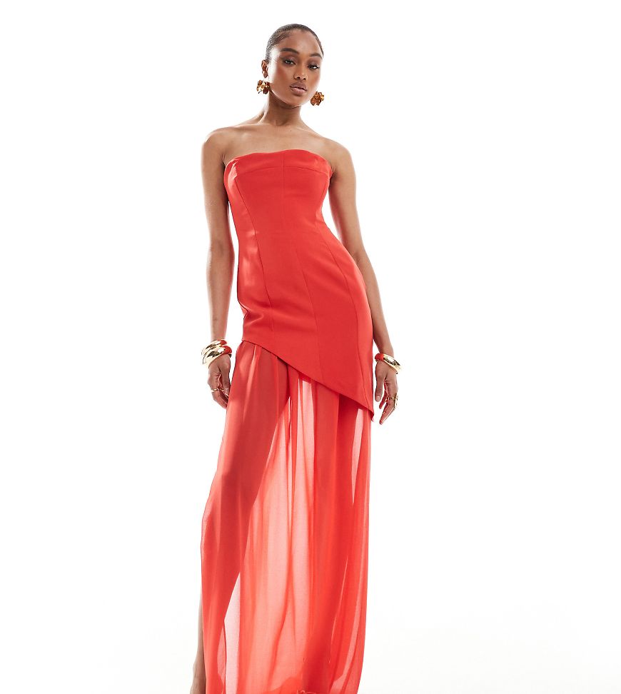 ASOS DESIGN Tall - Trägerloses Maxikleid in Rot mit Chiffon-Rock, hohem Schlitz und Struktur von ASOS DESIGN