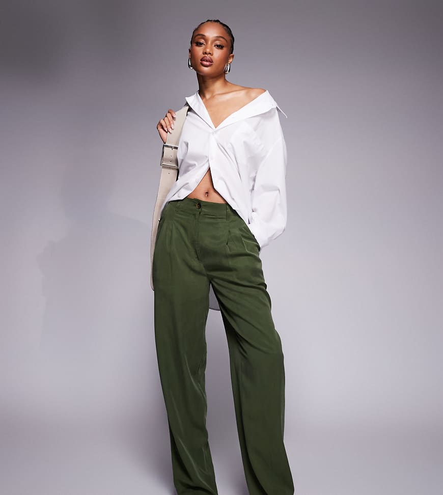 ASOS DESIGN Tall - Weiche, schmal zulaufende Hose in Khaki-Grün von ASOS Tall