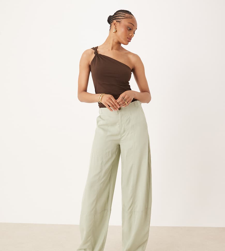 ASOS DESIGN Tall - Weiche Hose in Salbeigrün mit weitem, abgerundetem Beinschnitt und Ziernaht von ASOS Tall