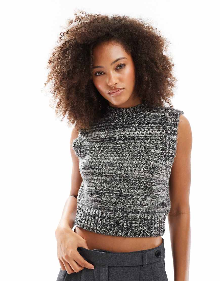 ASOS DESIGN - Tanktop aus Strick in Schwarz-Weiß mit Rundhalsausschnitt-Bunt ASOS DESIGN - Tanktop aus Strick in Schwarz-Weiß mit Rundhalsausschnitt-Bunt von ASOS DESIGN