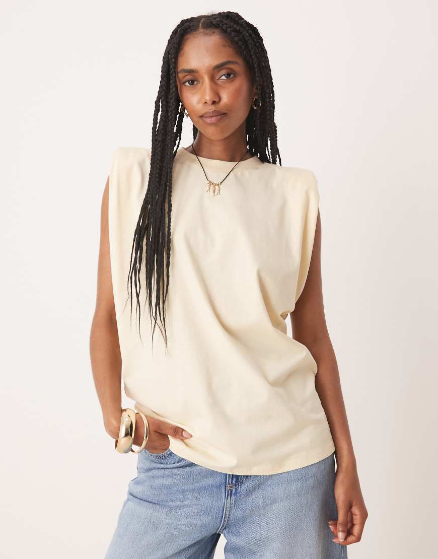 ASOS DESIGN - Tanktop in Buttermilchgelb mit Schulterpolstern ASOS DESIGN - Tanktop in Buttermilchgelb mit Schulterpolstern von ASOS DESIGN