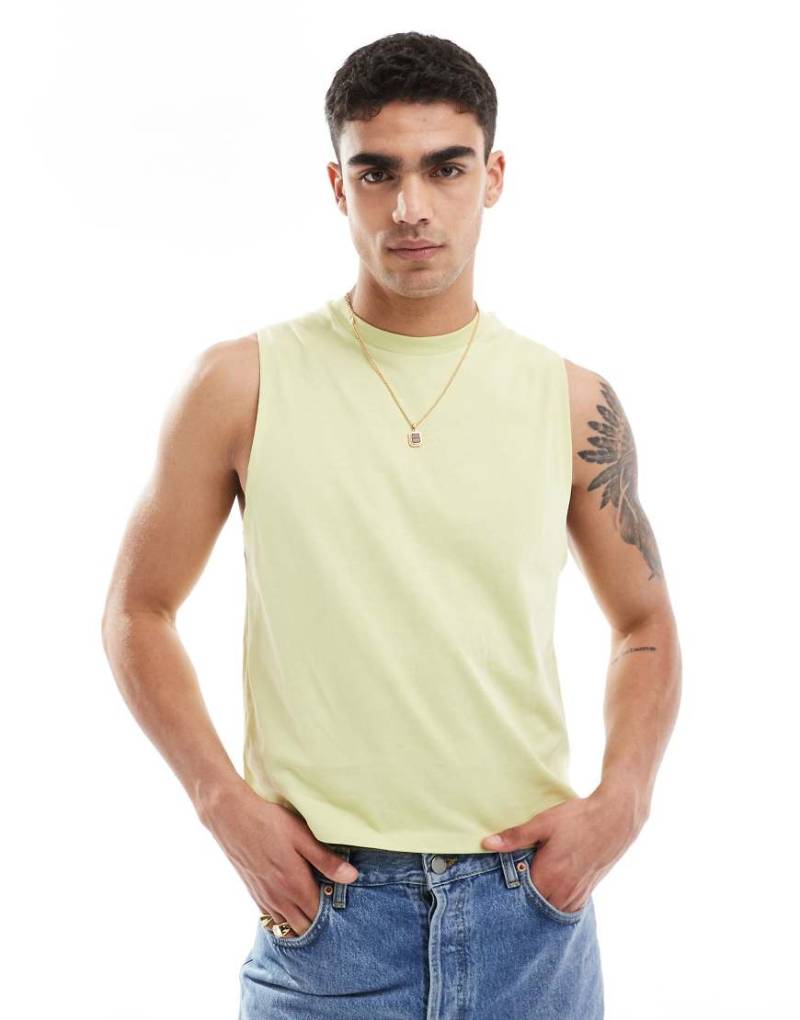 ASOS DESIGN - Tanktop in Grün mit Rundhalsausschnitt von ASOS DESIGN