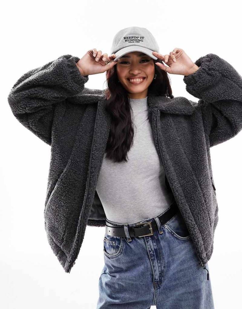 ASOS DESIGN - Teddyjacke in Anthrazit mit Kragendetail-Grau von ASOS DESIGN