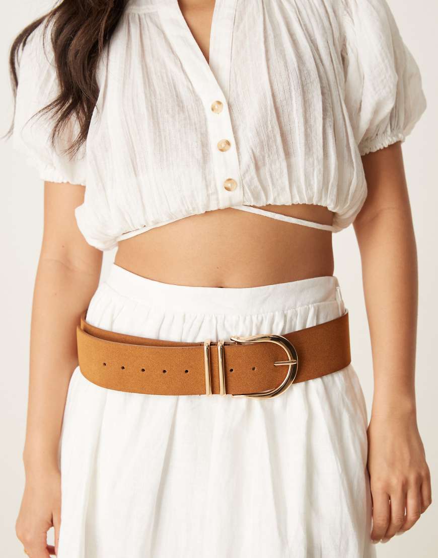 ASOS DESIGN - Tief sitzender Taillen- und Hüftgürtel aus Wildlederimitat in Hellbraun von ASOS DESIGN