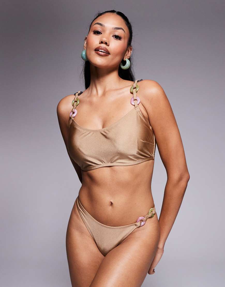 ASOS DESIGN - Tina - Bikinihose in Braun mit Kunstharz-Ring von ASOS DESIGN
