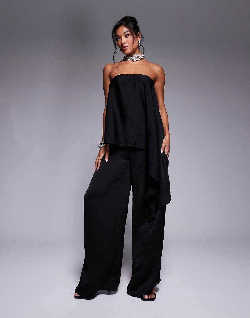 ASOS DESIGN - Trägerloser Jumpsuit in Schwarz mit Overlay aus Satin von ASOS DESIGN