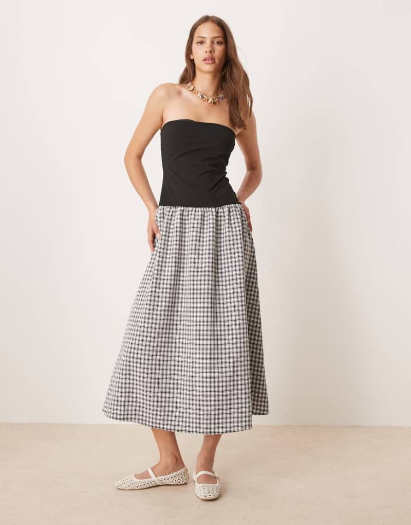 ASOS DESIGN - Trägerloses Hybrid-Maxikleid in Schwarz-Weiß mit Vichy-Karos von ASOS DESIGN